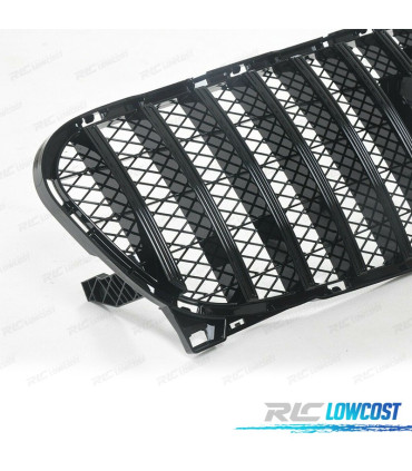 GRELHA FRONTAL MERCEDES GLA X156 14-16 GT-R AMG PRETO BRILHANTE