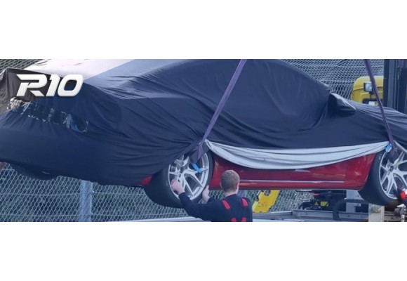 Video: Testes da Tesla no Nürburgring acabam em cima de um reboque