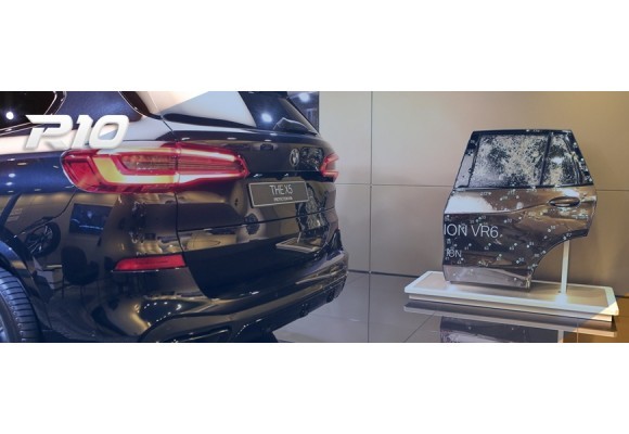  BMW mostra carro blindado e goza com Tesla 